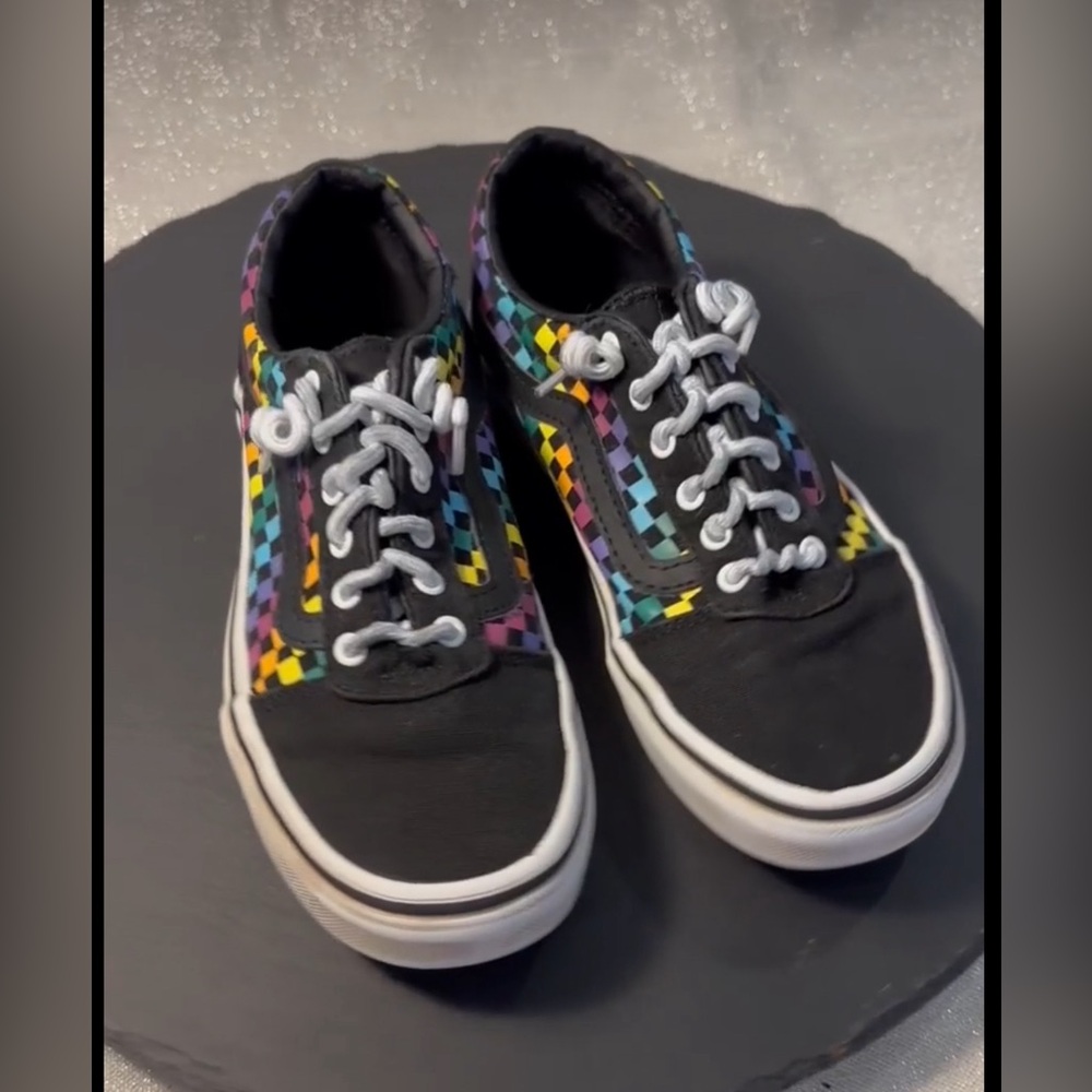VANS Rainbow Checkerboard Kids Shoes sz 2